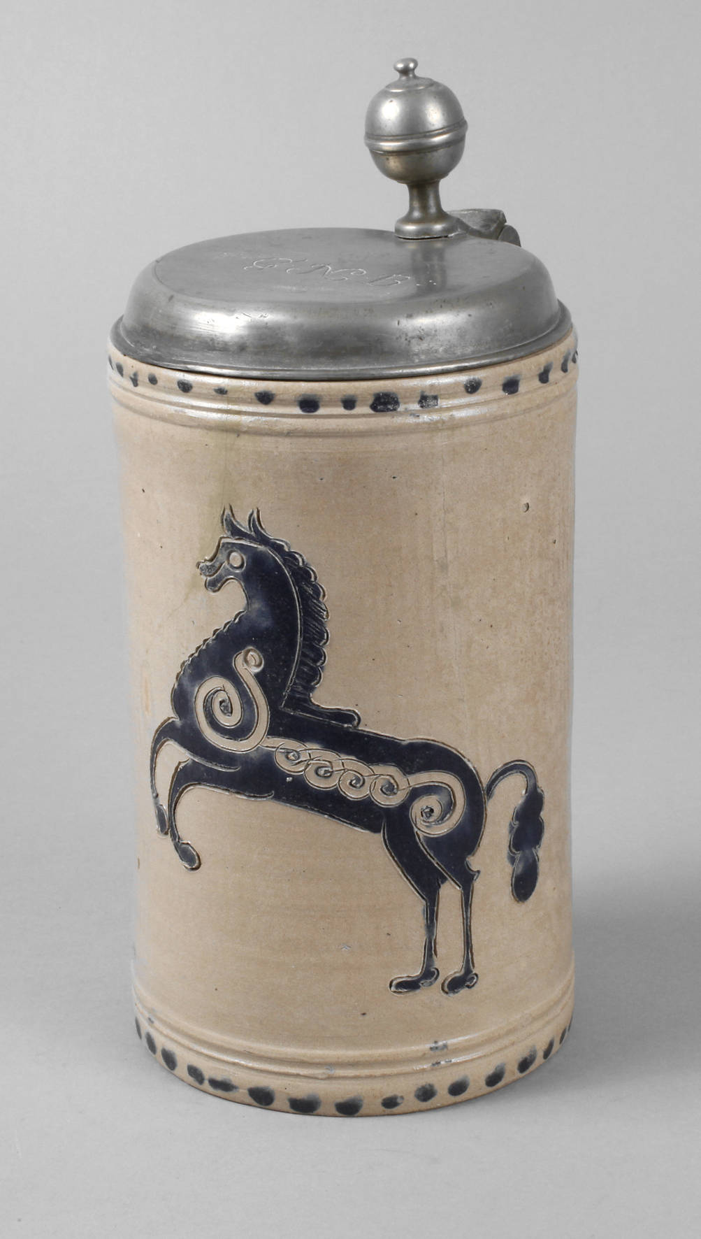 Großer barocker Ritzkrug