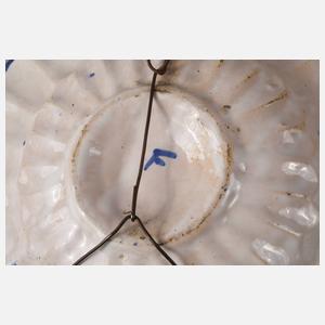 Zwei Frankfurter Buckelplatten