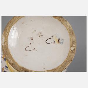 Drei Weinkrüge Majolika