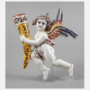 Fayenceengel mit Wandvase