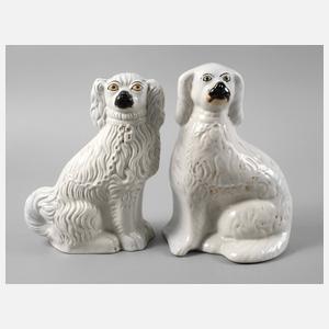 Zwei englische Kaminhunde