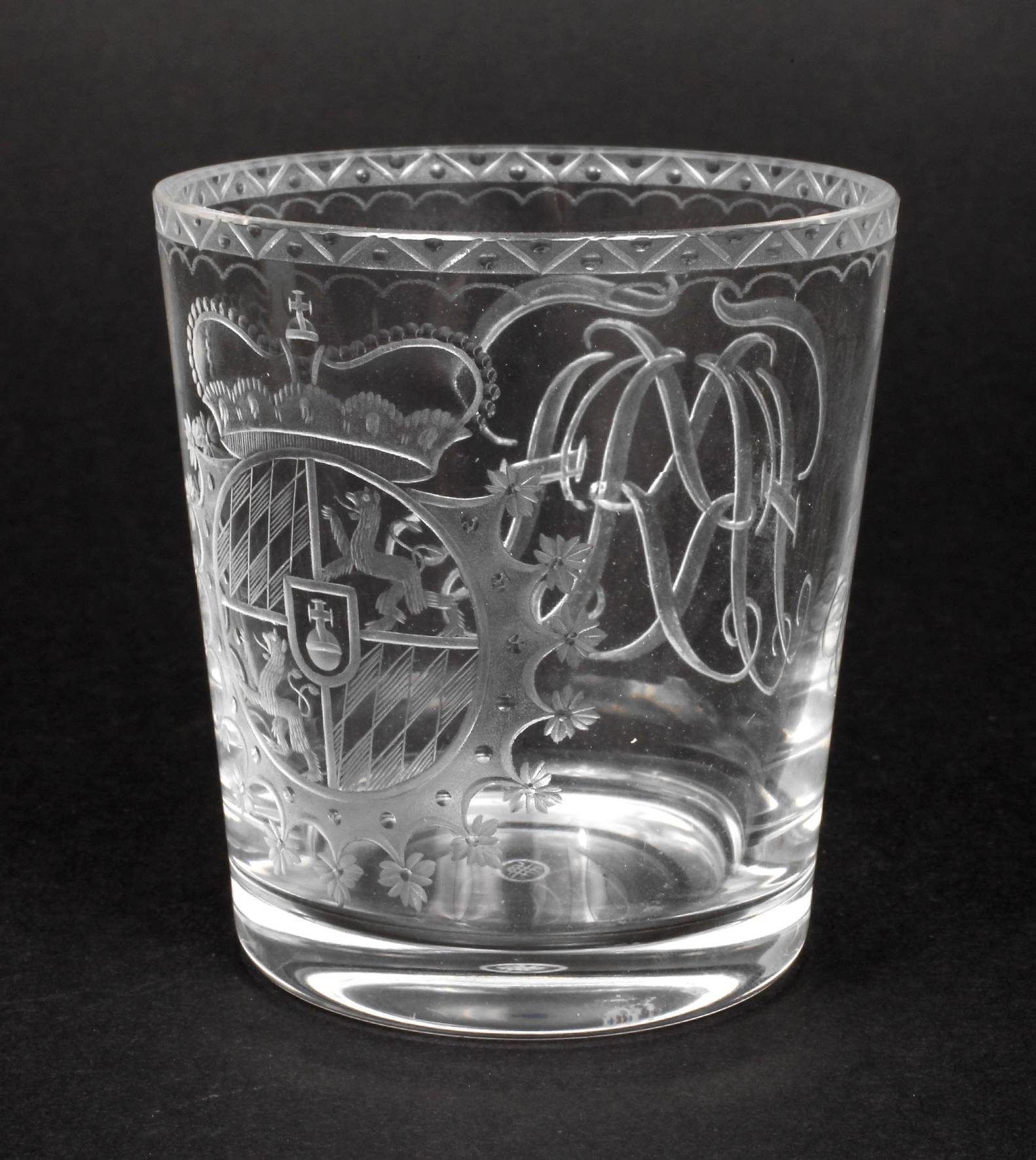 Lobmeyr Wien feines Wappenglas