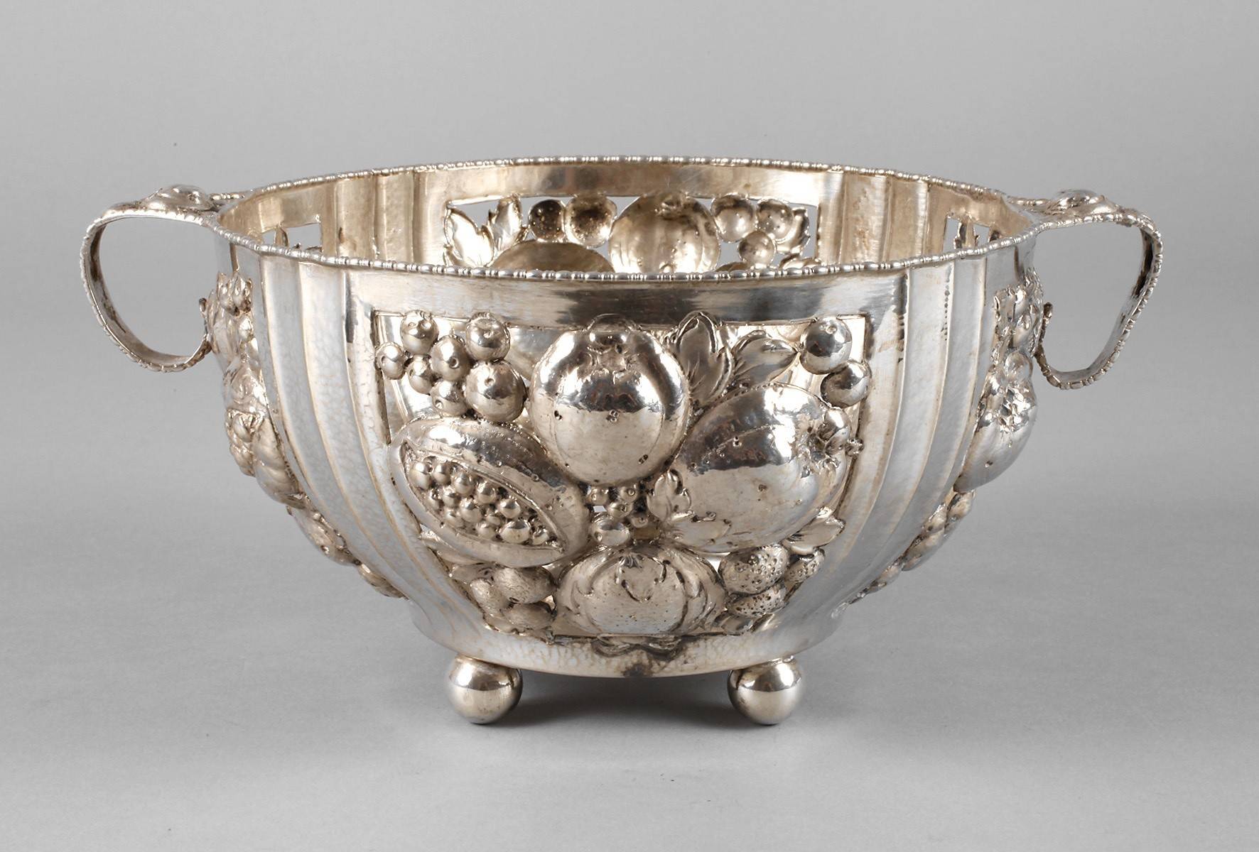 Silber Korb im Barockstil