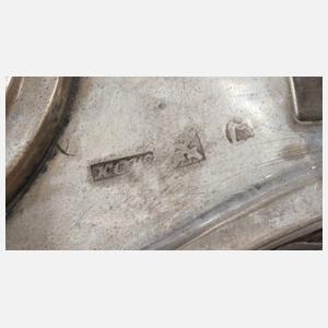 Silbersaliere mit Pallas Athene