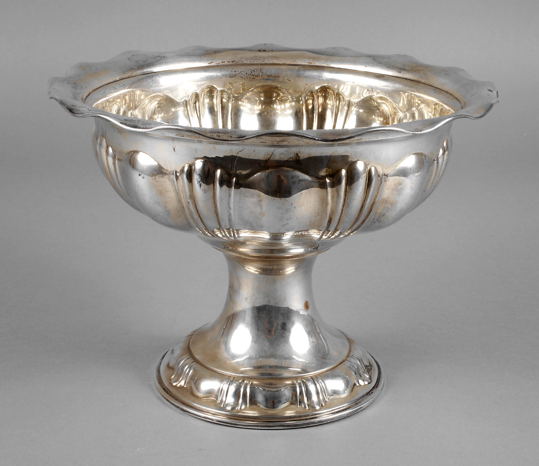 Große Fußschale Silber
