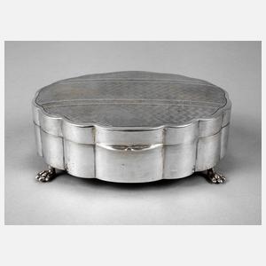 Silberdose auf Tatzenfüßen