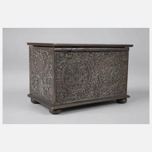 Feine Eisenschatulle