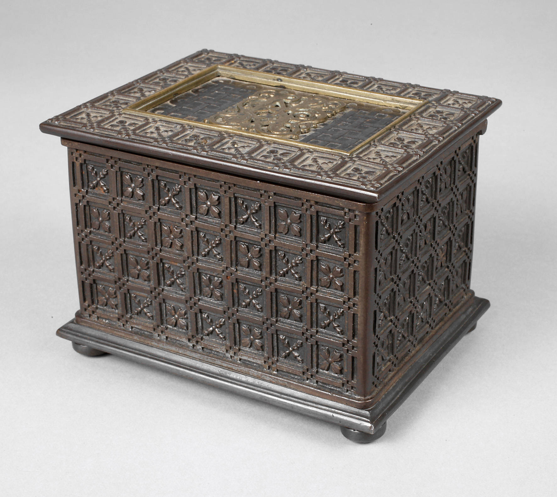 Eisenschatulle Historismus