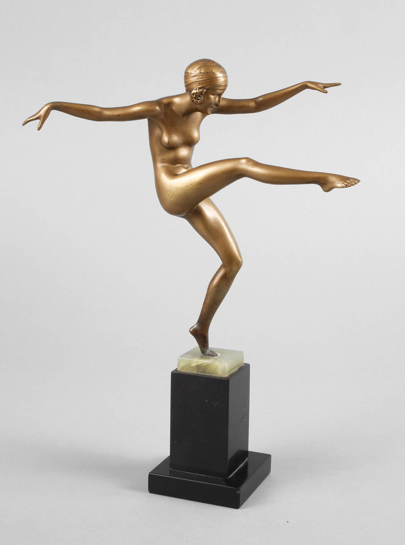 Ferdinand Preiss, Tänzerin