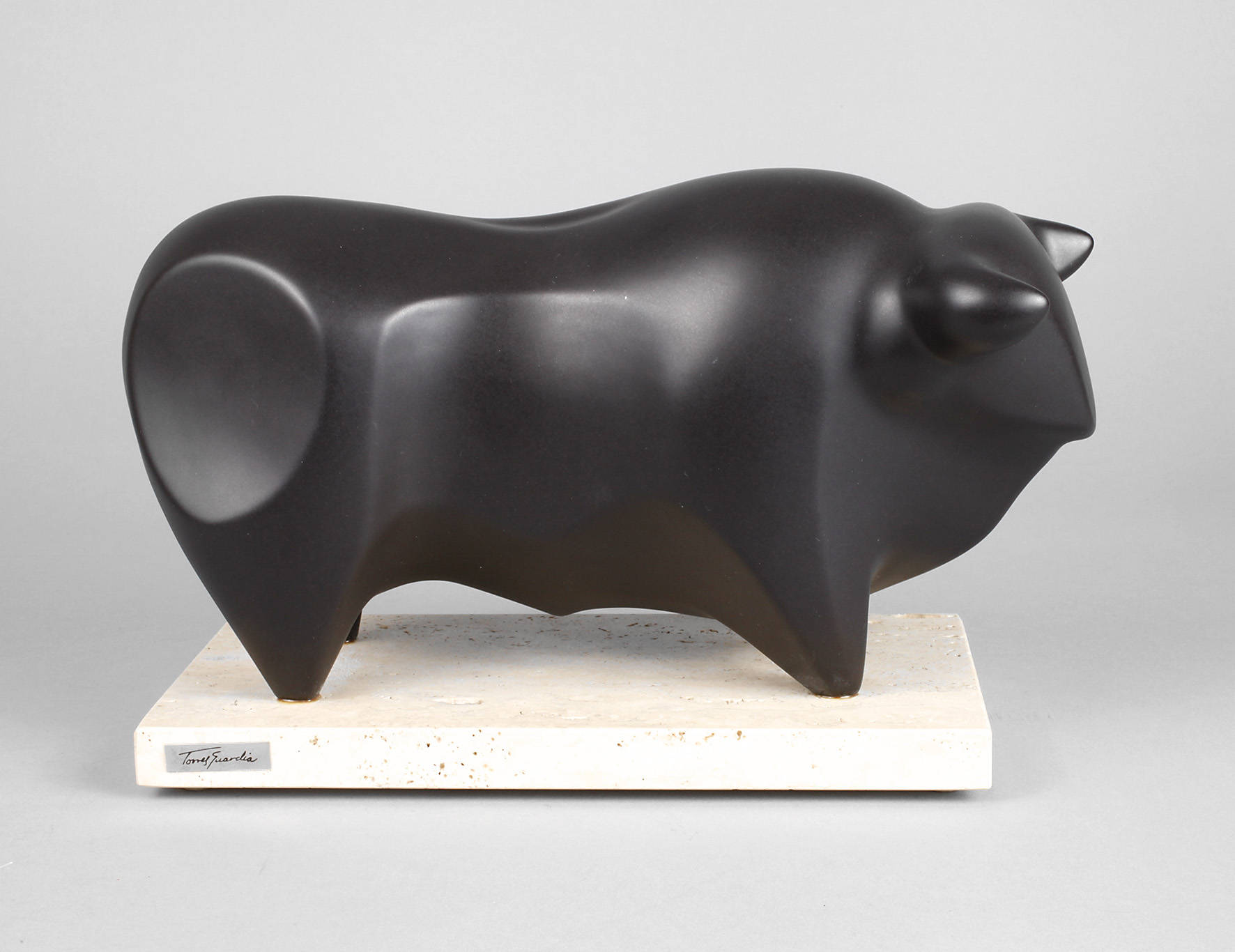 José Torres Guardia, moderne Stier-Skulptur