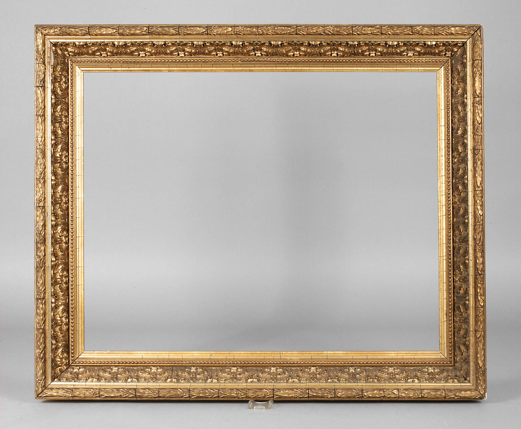 Vergoldete Historismusleiste