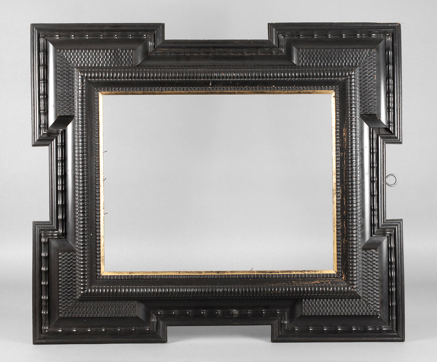 Große geschnitzte Münchner Leiste