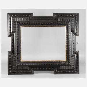 Große geschnitzte Münchner Leiste