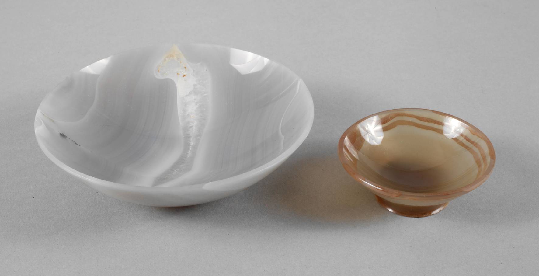 Zwei Zierschalen Achat