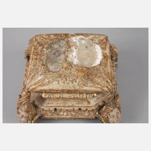 Geschnitzter Sockel Barock