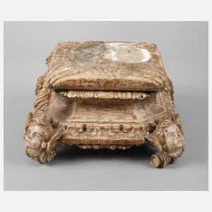 Geschnitzter Sockel Barock