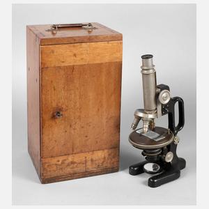 Mikroskop im Kasten