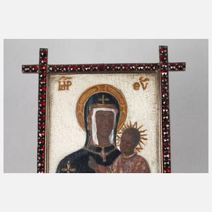 Marienikone im Granatrahmen