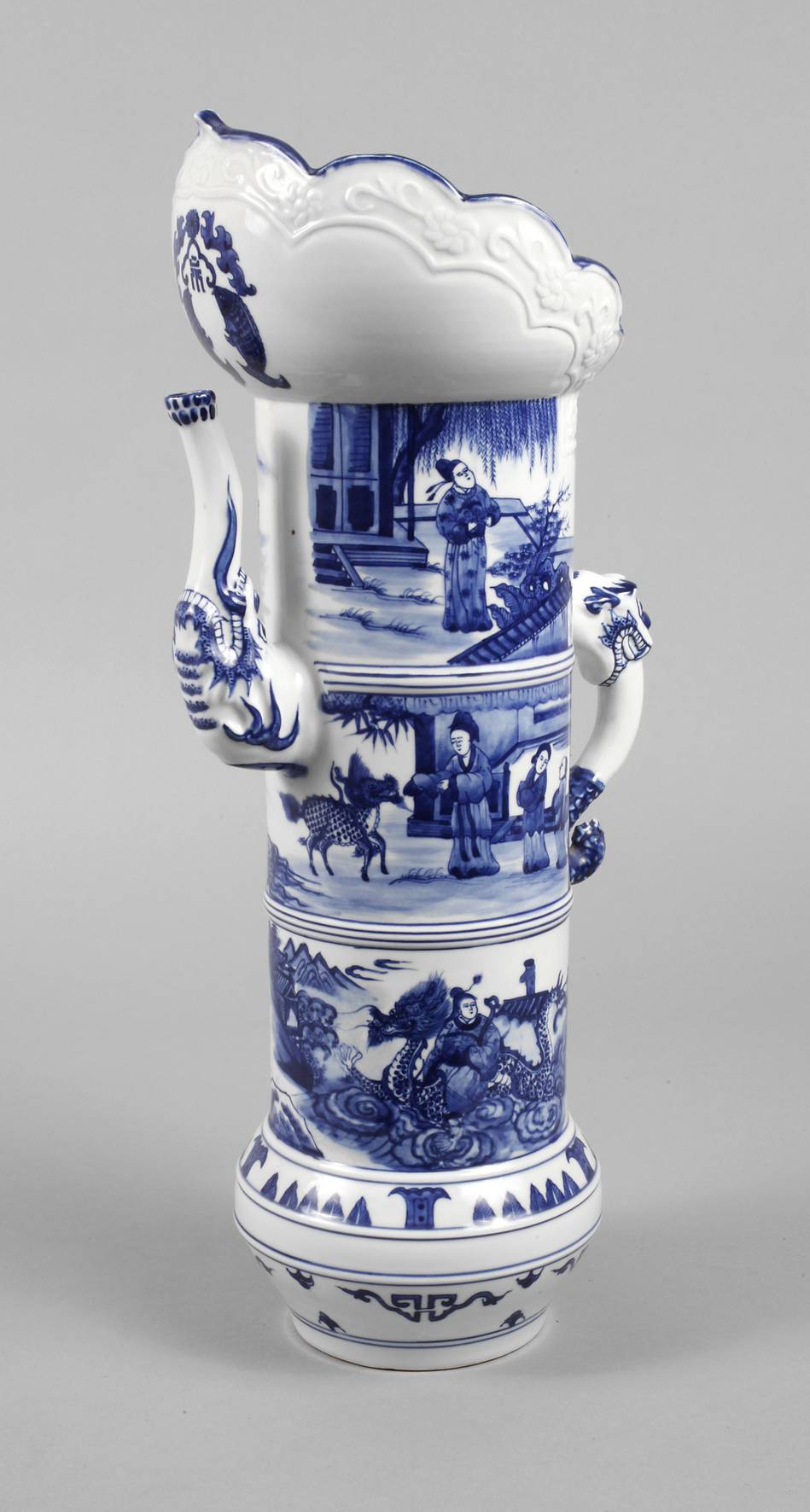 Milchkanne mit Deckel