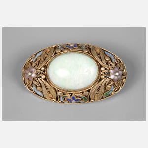 Brosche mit Jadecabochon