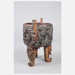 Prächtige Fußschale Elfenbein