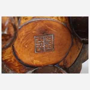 Prächtige Fußschale Elfenbein