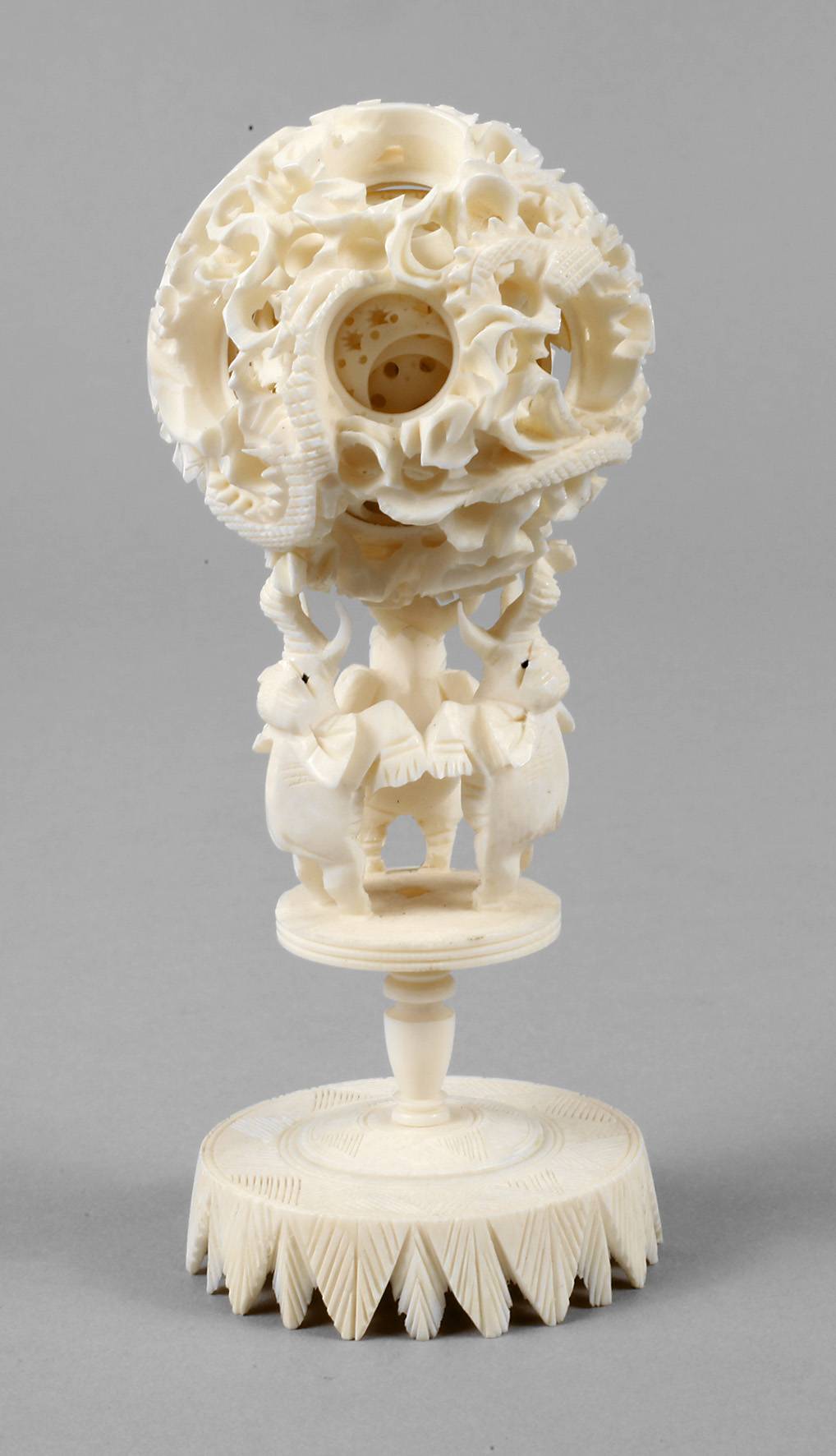 Kunstkammerobjekt Kugel in Kugel