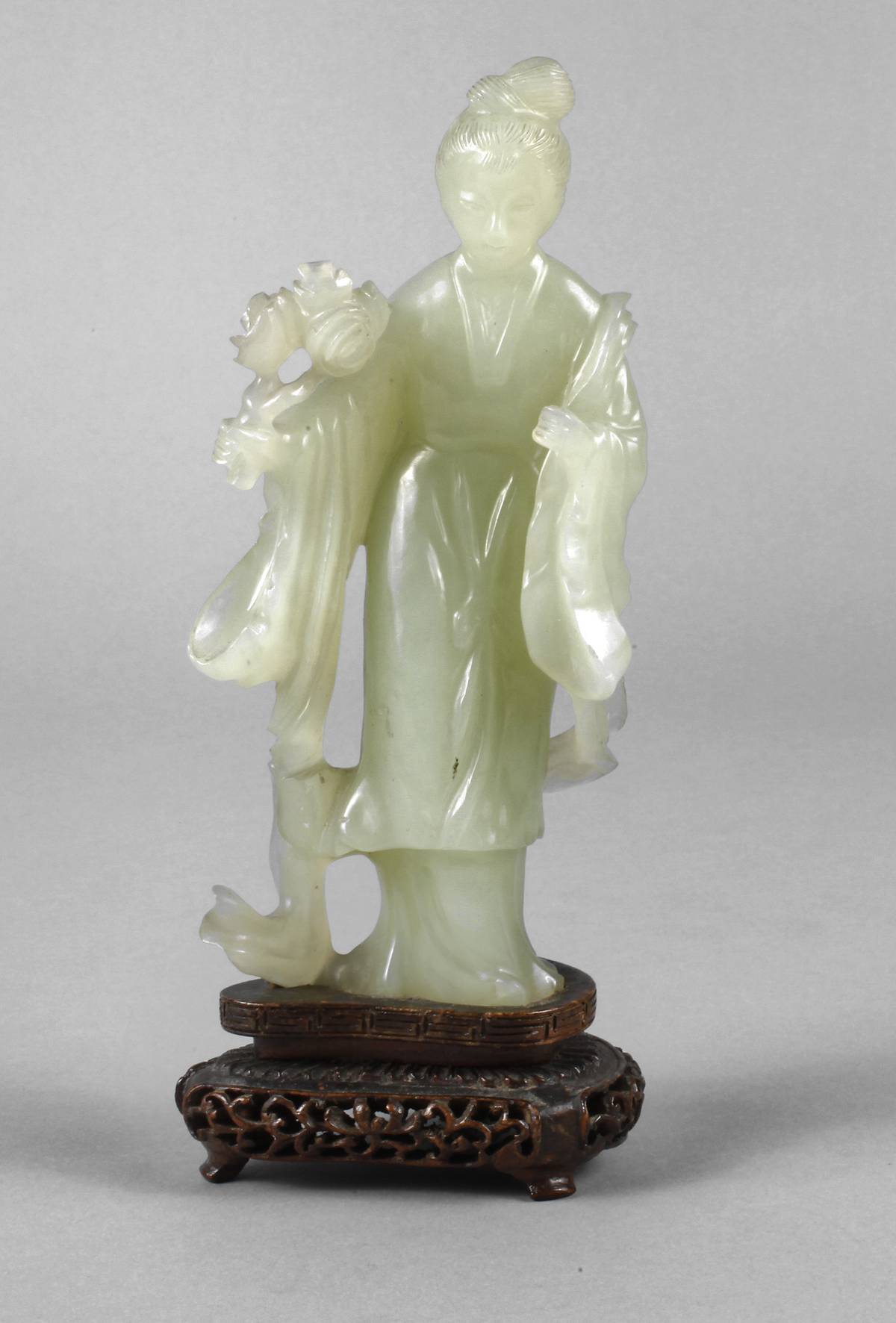 Figürliche Jadeschnitzerei