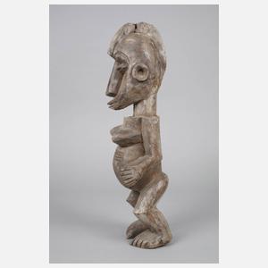 Figürliche Schnitzerei