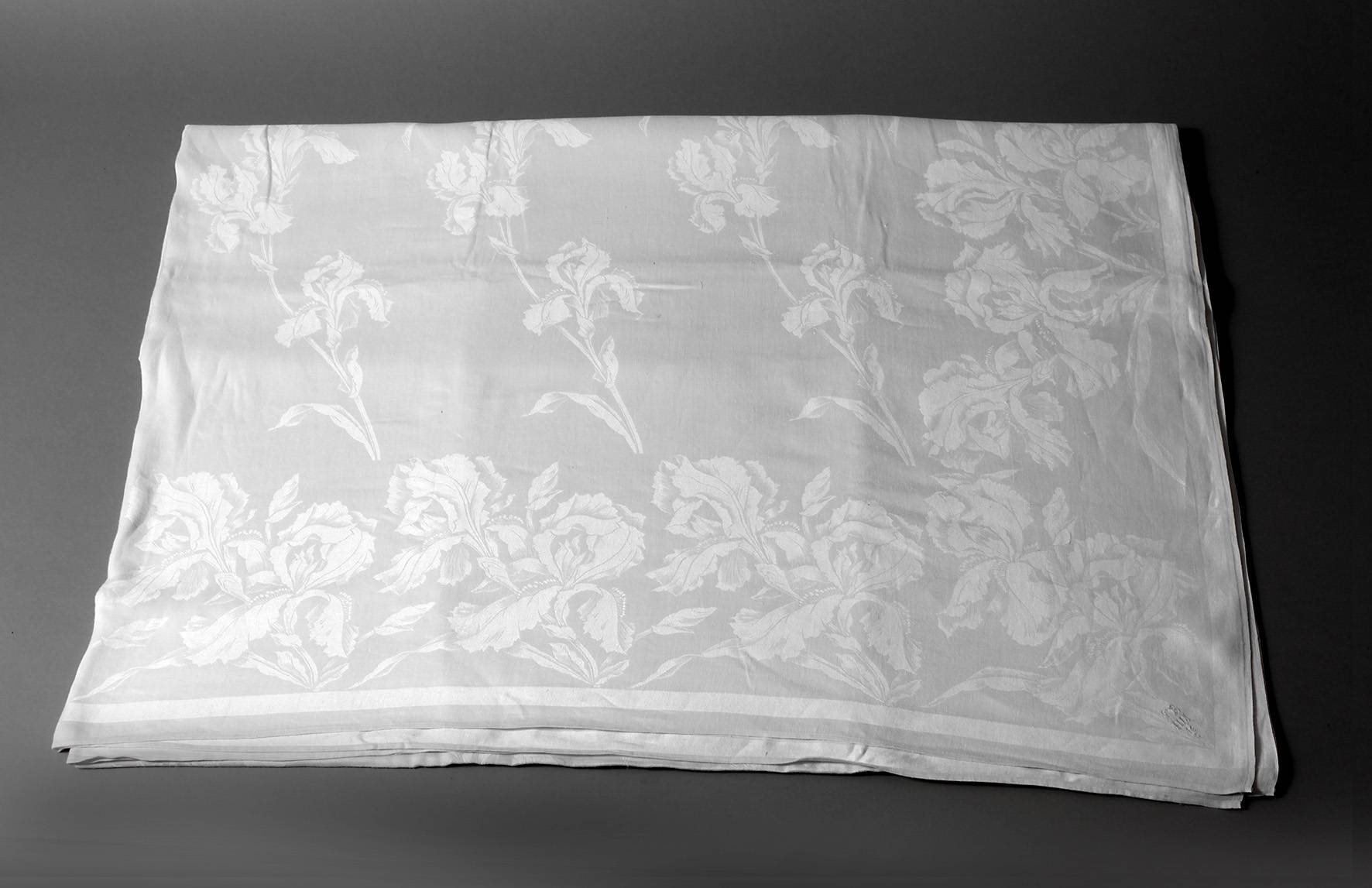 Prachttafeltuch Schwertliliendekor