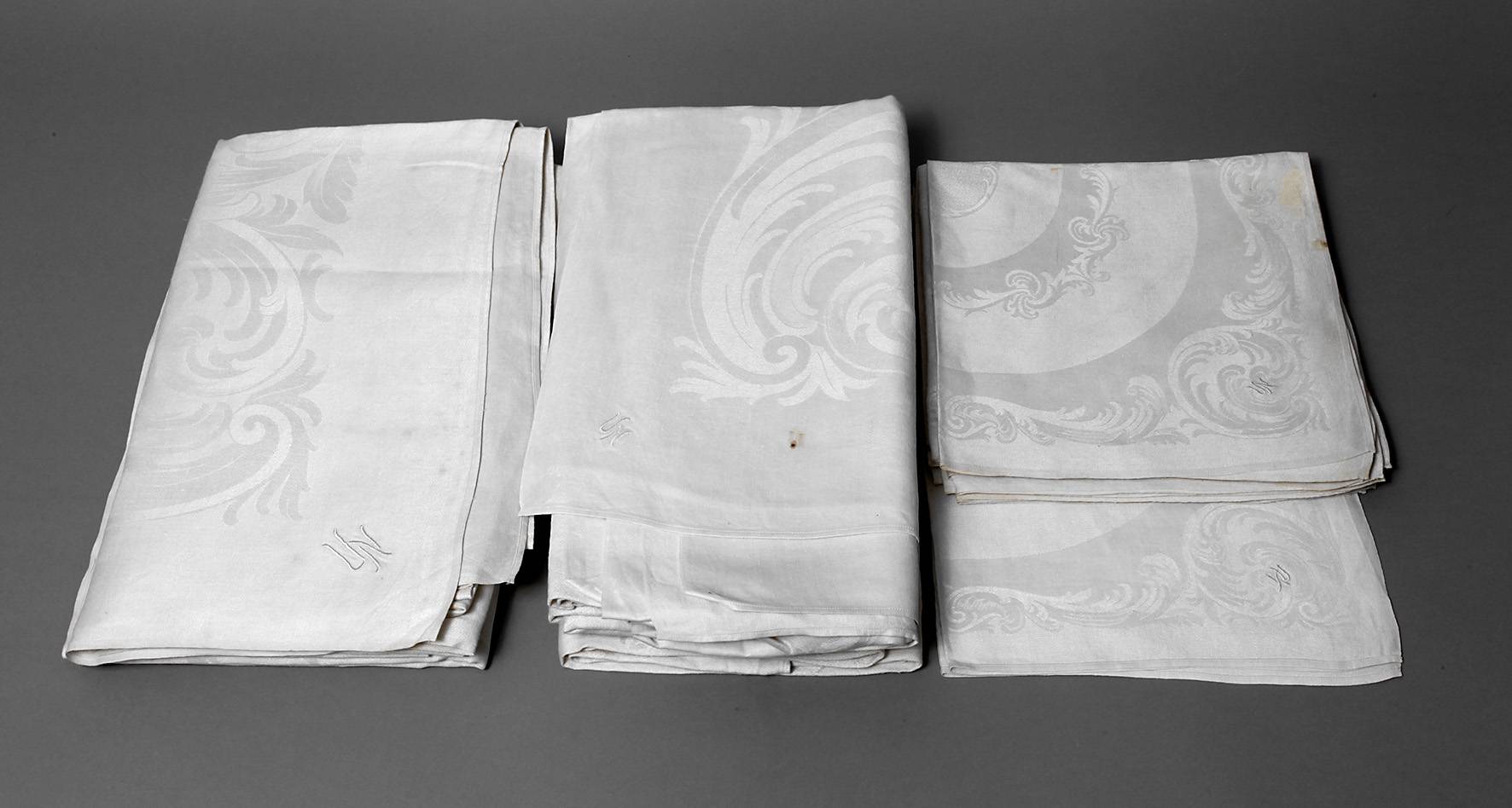 Große Tafelgarnitur