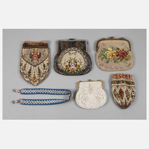 Konvolut Perlstickereien