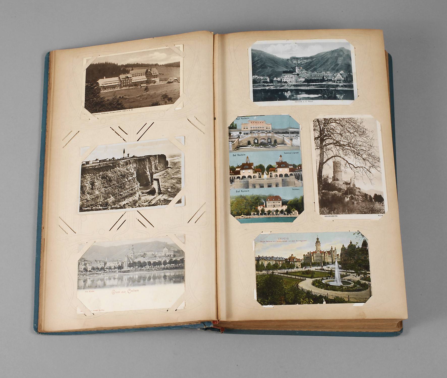 Jugendstil-Ansichtskartenalbum