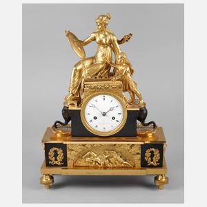 Figurenpendule Gaston Jolly á Paris