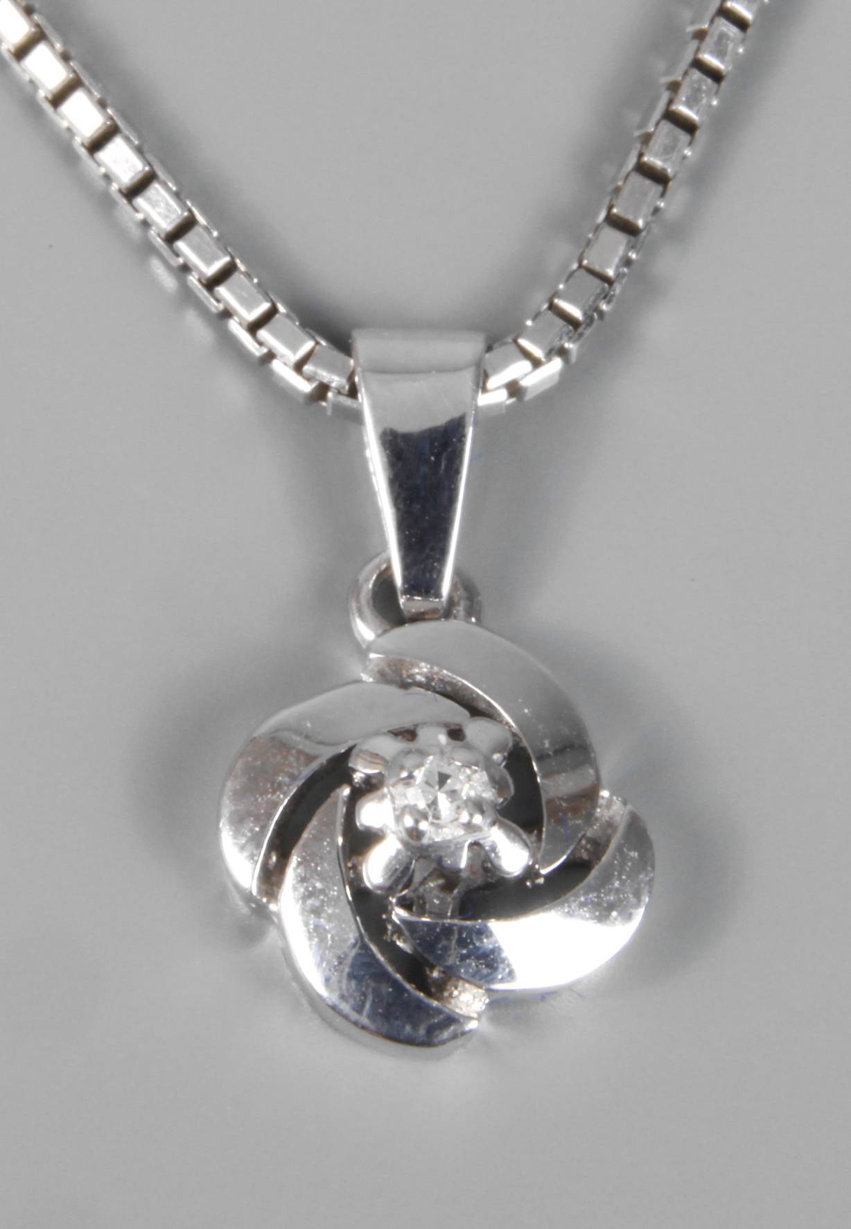 Anhänger mit Diamant