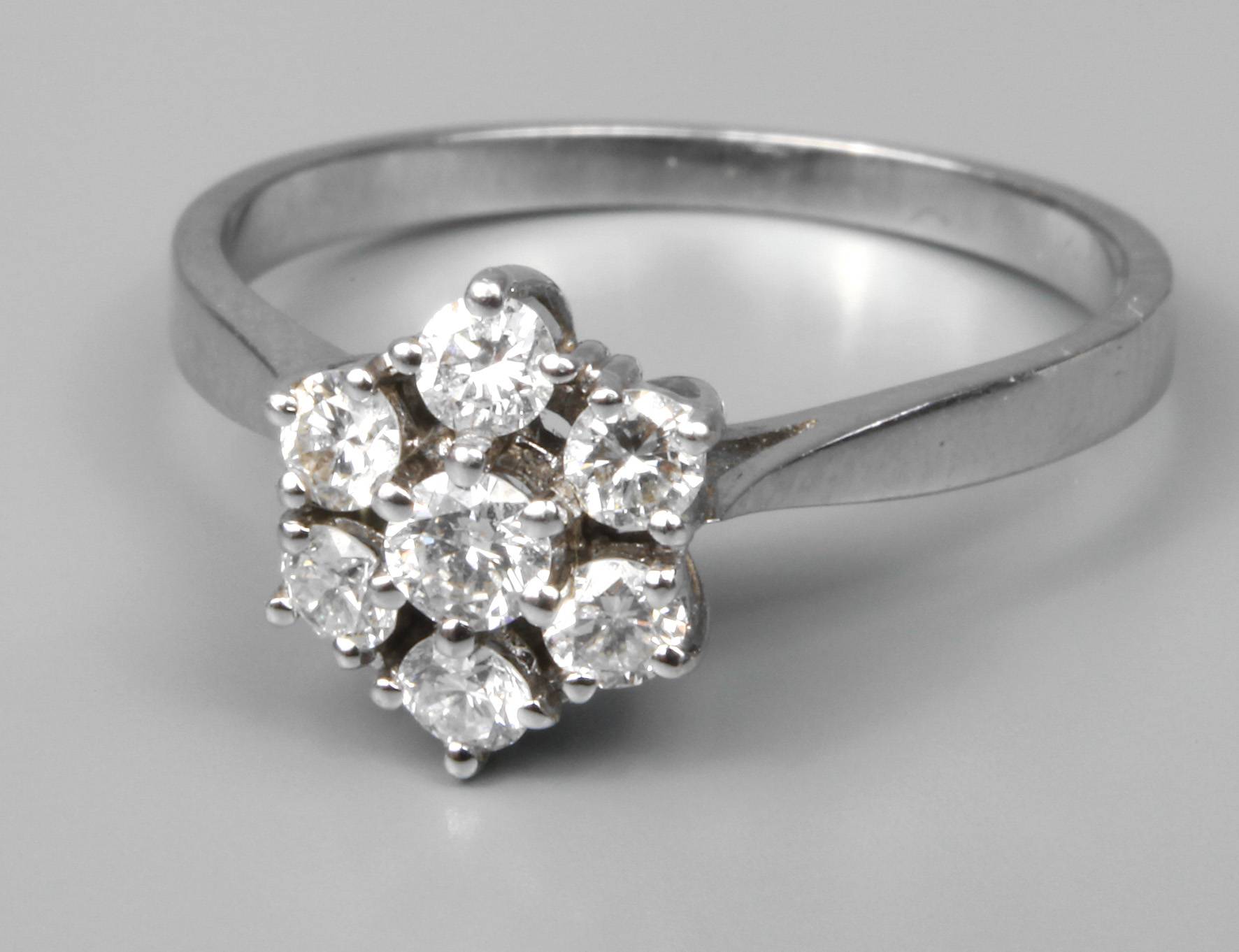 Damenring mit Brillantbesatz