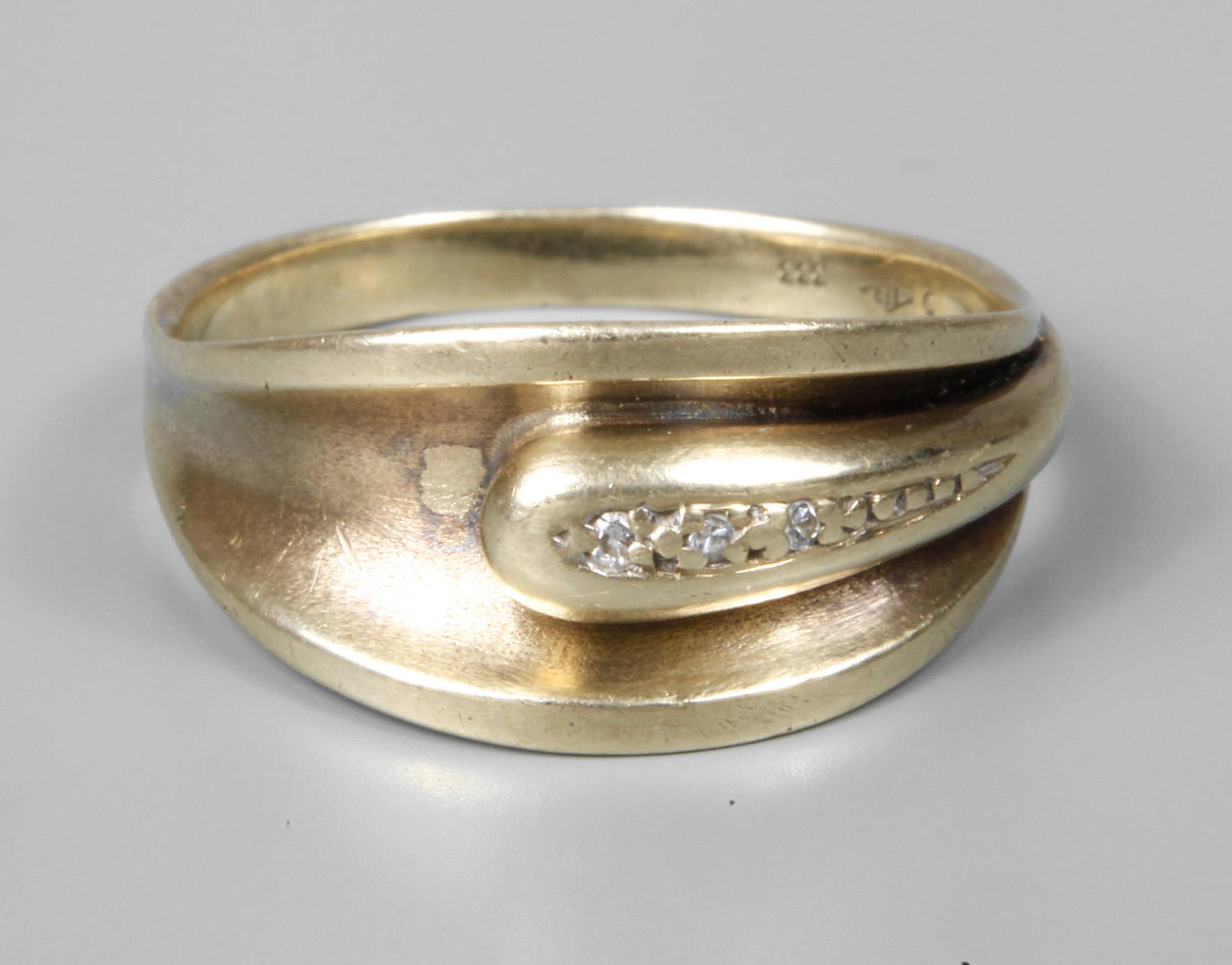 Damenring mit Brillanten