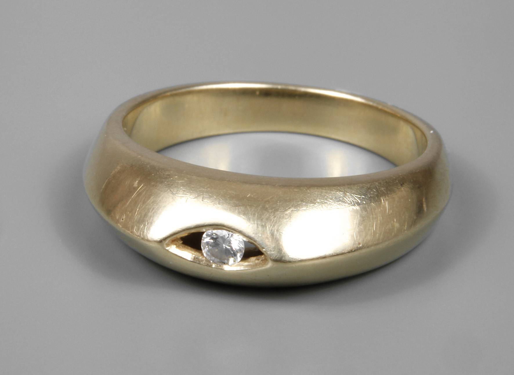 Moderner Brillantring