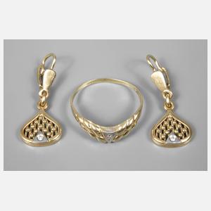Ring und Ohrringe mit Diamantbesatz