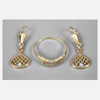 Ring und Ohrringe mit Diamantbesatz111