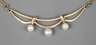 Collier mit Perlen