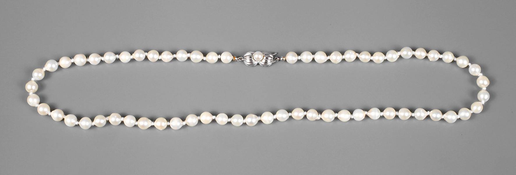 Perlenkette