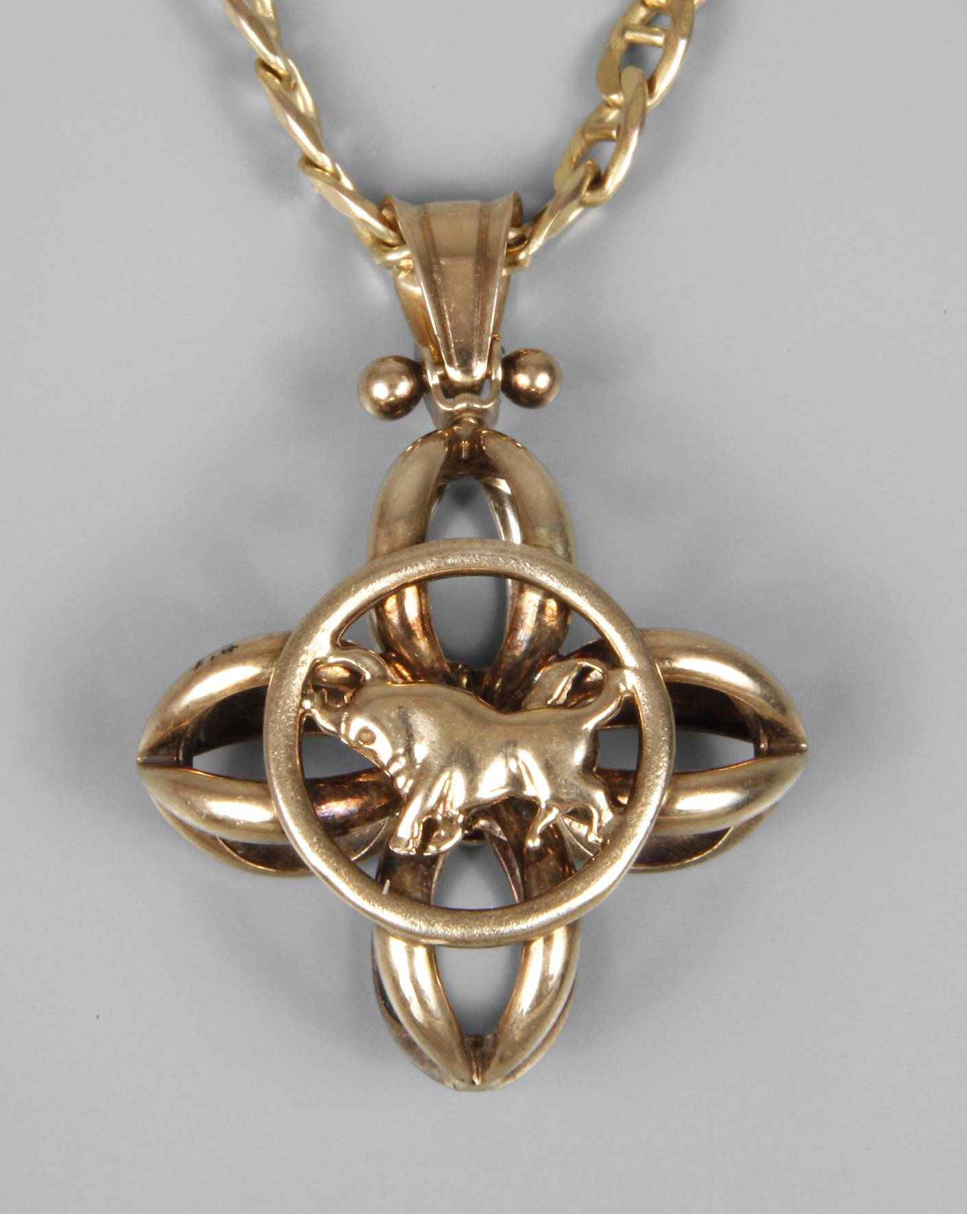 Sternzeichenanhänger an Kette