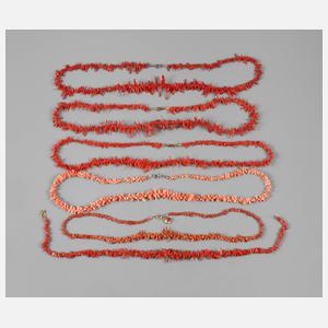Konvolut Korallencolliers