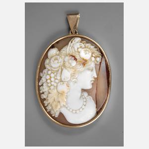 Anhänger mit Muschelkamee