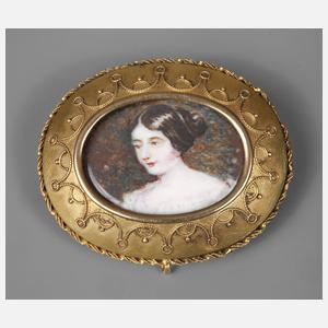 Brosche mit feiner Elfenbeinmalerei