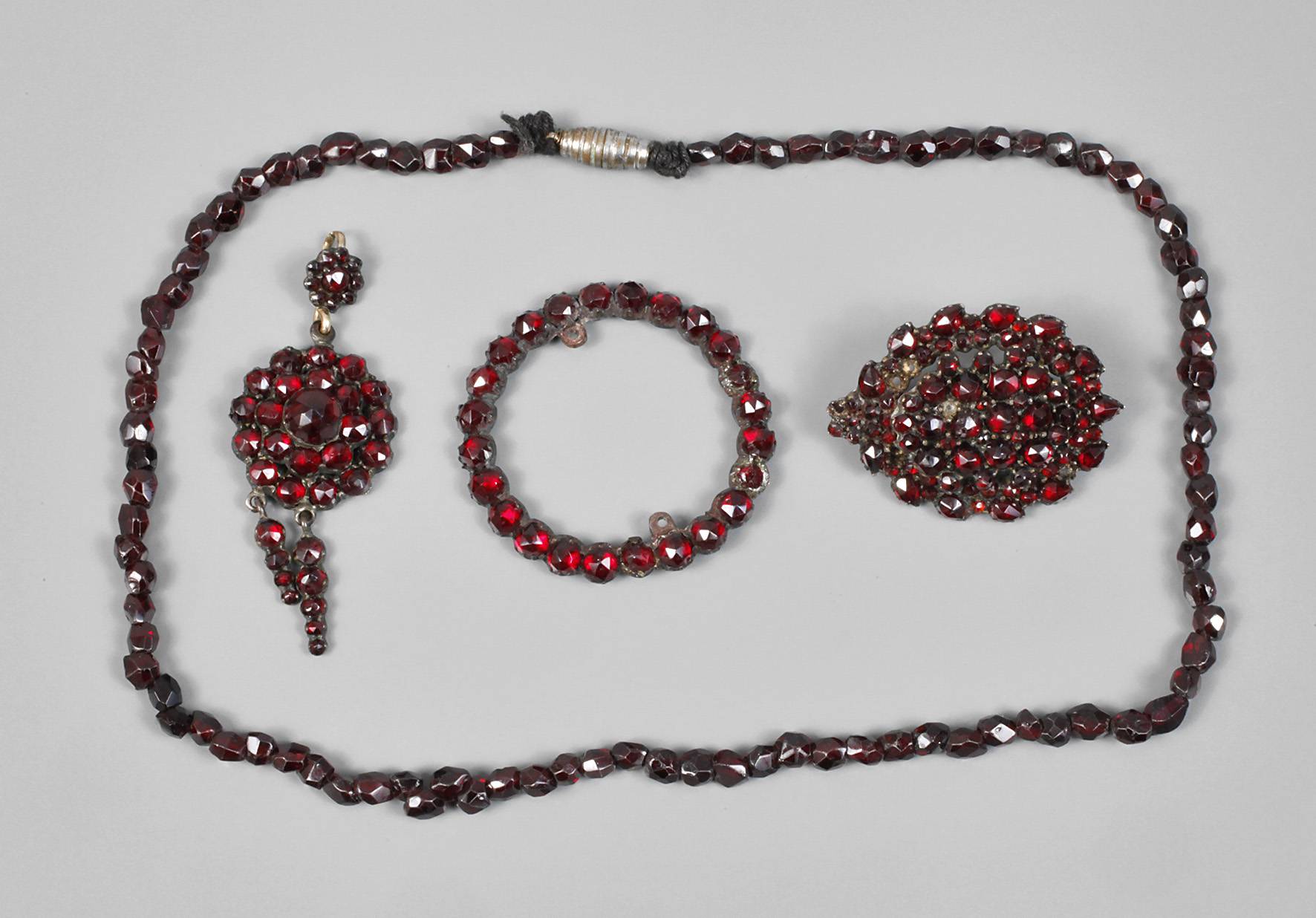 Konvolut Granatschmuck