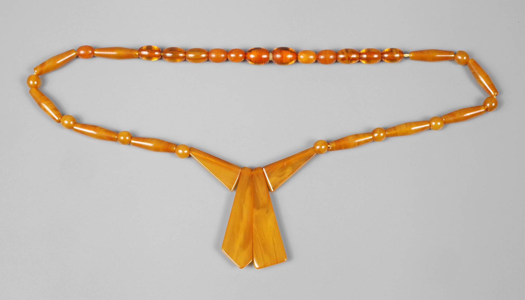 Collier Bernsteinimitat