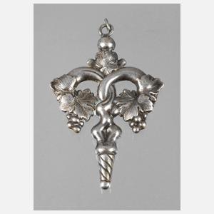 Anhänger in Rebenform