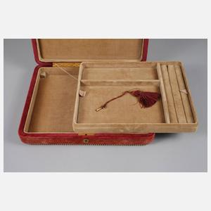 Schmuckkassette mit Steinbesatz